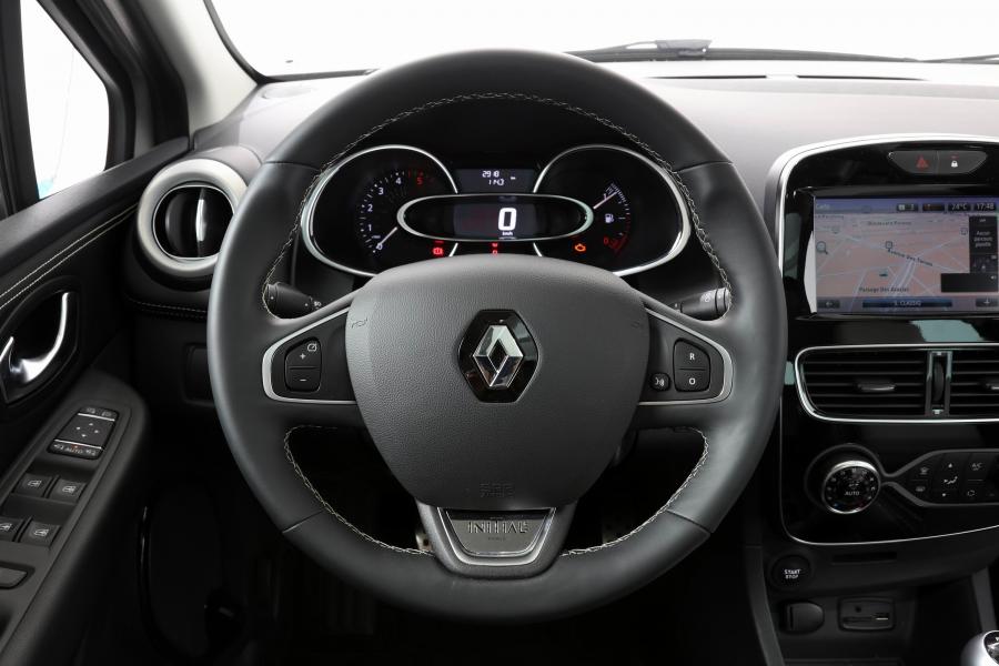 Панель приборов Renault Clio Initiale Paris 2016 года  (WW) (фото 2 из 18)